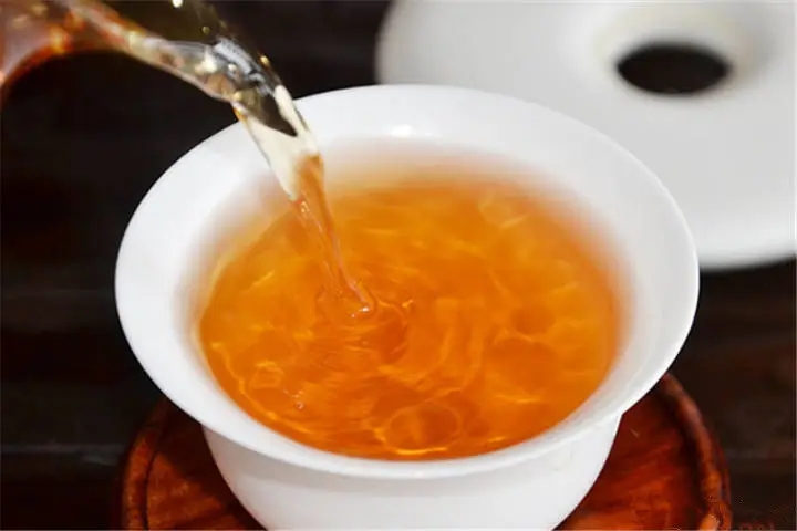 普洱生茶的十種湯色，教你一眼識(shí)別?