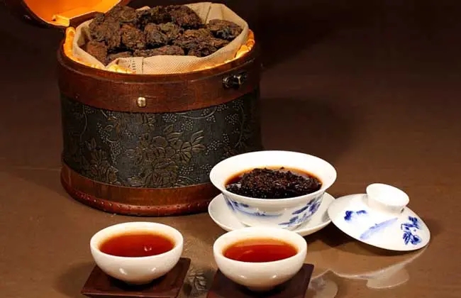 喝普洱完整滋味，品老茶成熟茶湯