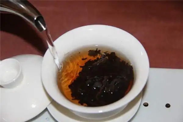 為什么你泡的熟茶，湯色像醬油？