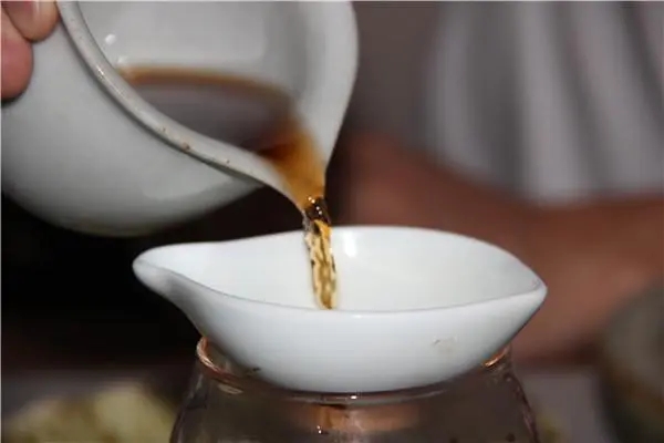 學(xué)會這4招，快速判斷出普洱茶年份！